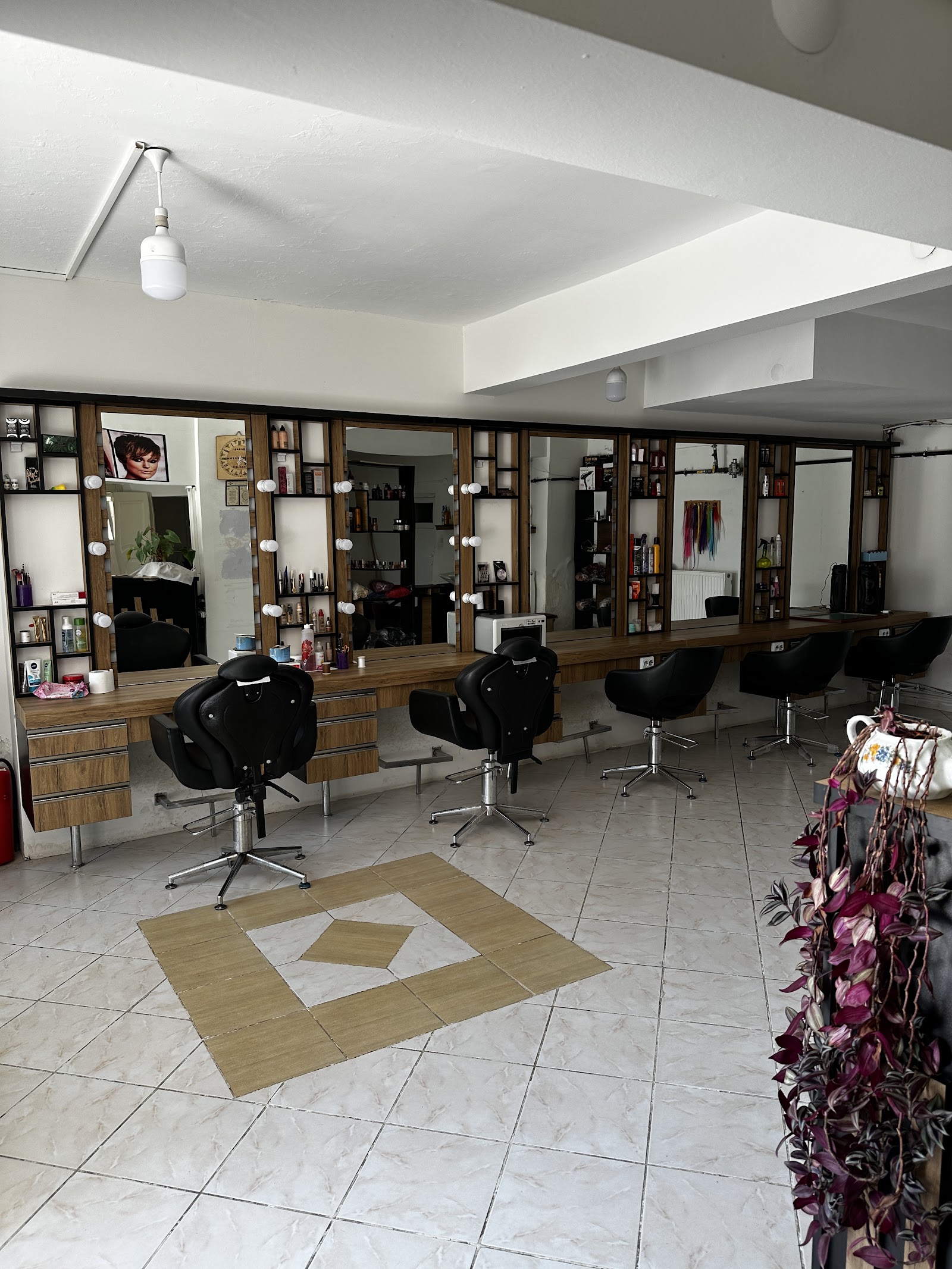 BAHAR Bayan Kuaförü & Güzellik Salonu