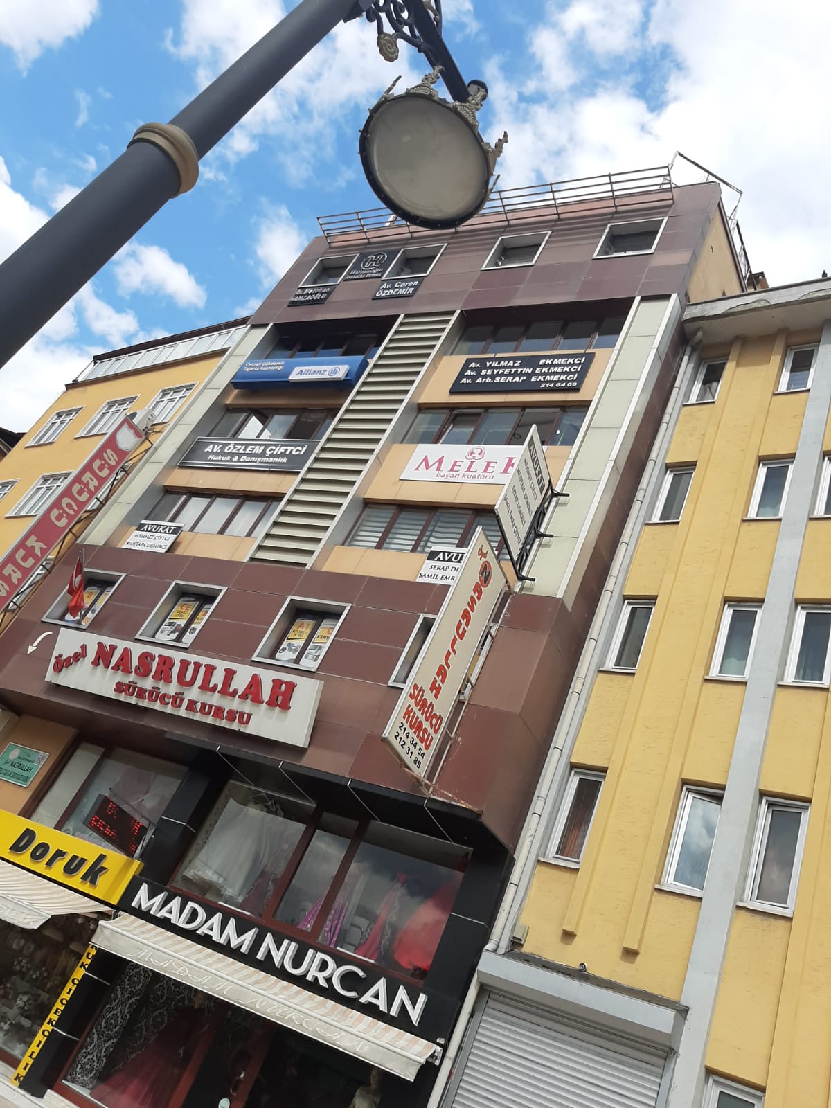 MELEK BAYAN KUAFÖRU