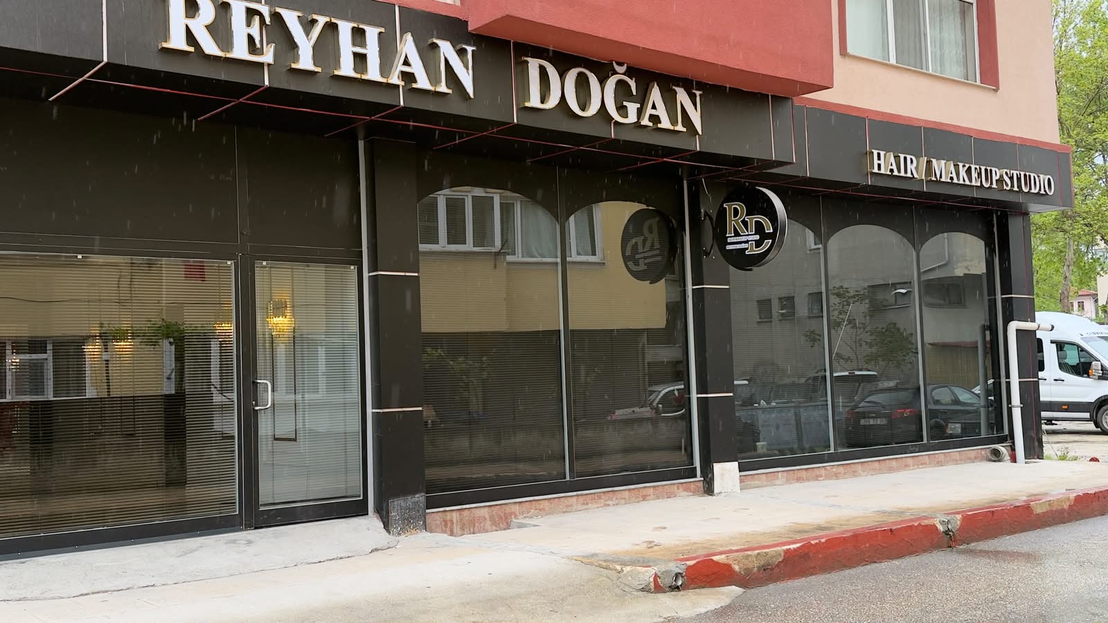 Reyhan Doğan Hair& Makeup Studıo kır düğünü mekanı — Merkez